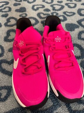 Nike Girl’s Star Runner Pink NEW size 3